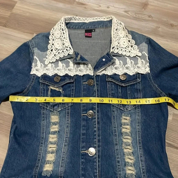 Lace trim Jean jacket Denim Lace collar Distressed Size M Retro Boho Bridal - Picture 6 of 12
